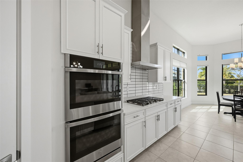 7818 Rowan Terrace - Photo 7