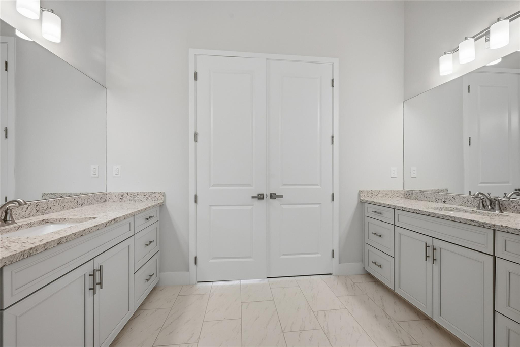 7818 Rowan Terrace - Photo 15