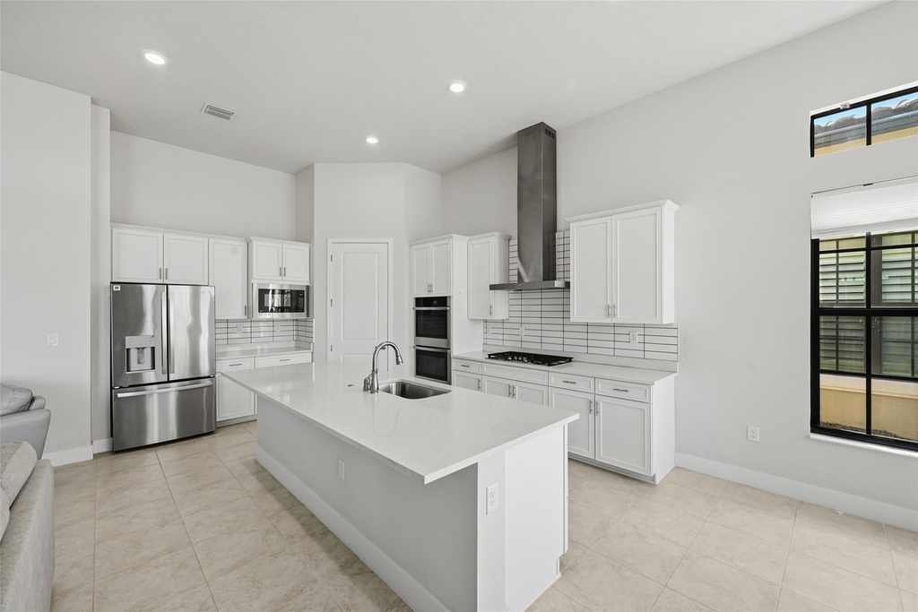 7818 Rowan Terrace - Photo 9