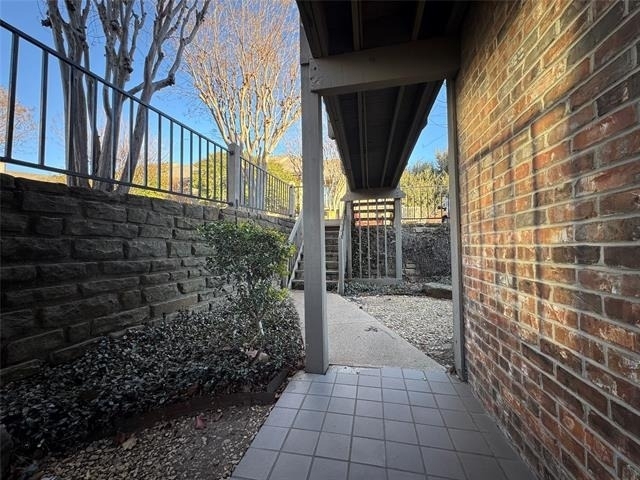 1121 Signal Ridge Place - Photo 2