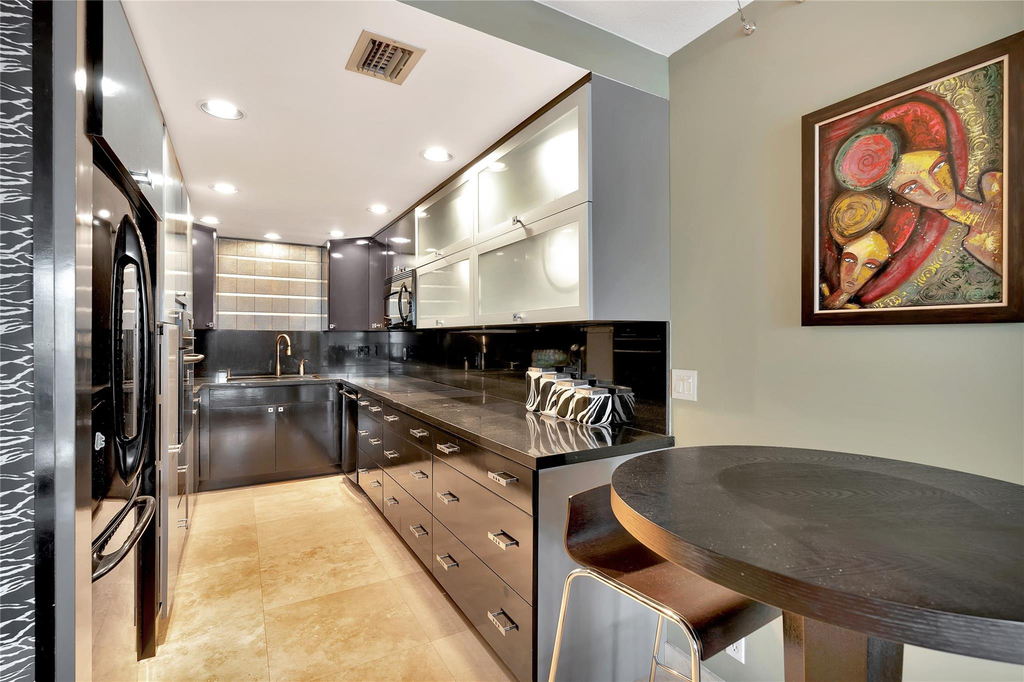 112 N Birch Road - Photo 6