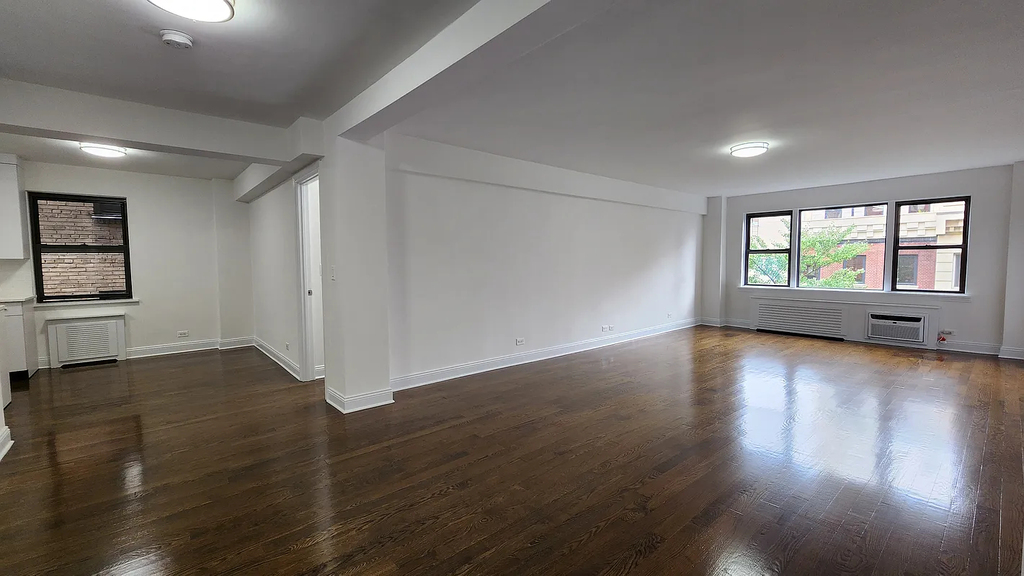 E 50th Street  - Photo 0