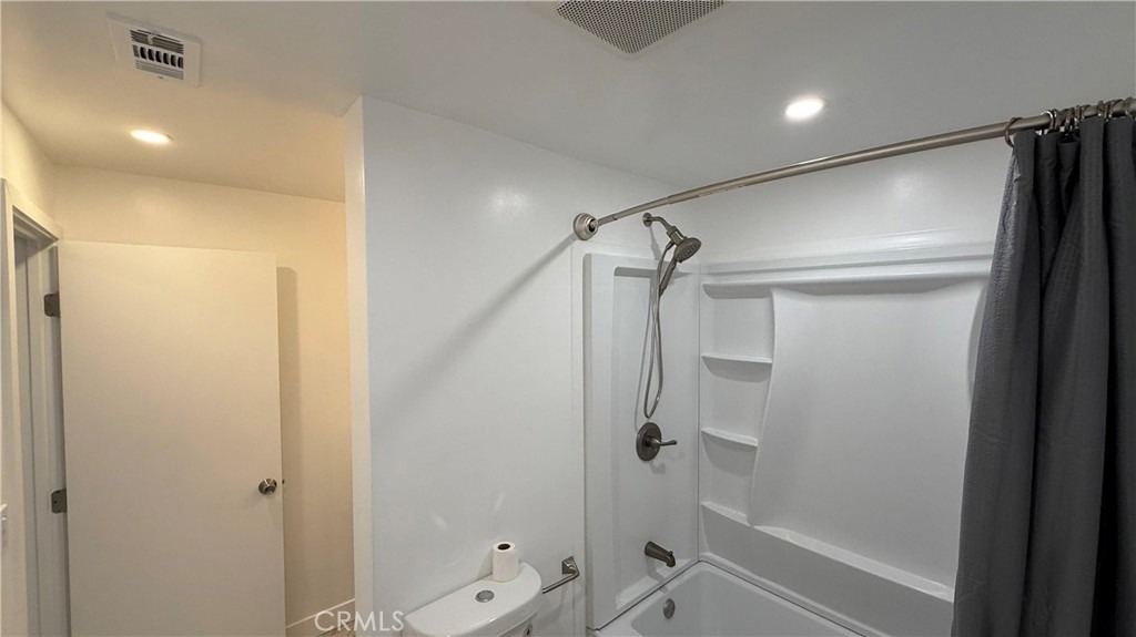 1012 W F Street - Photo 10