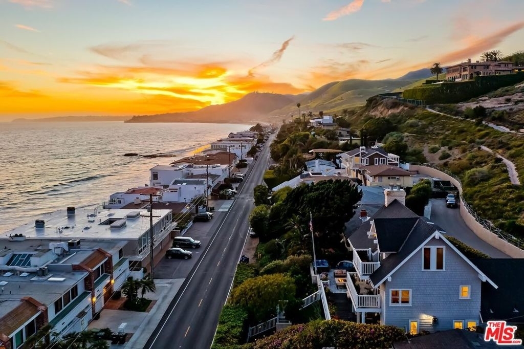 25129 Malibu Road - Photo 6