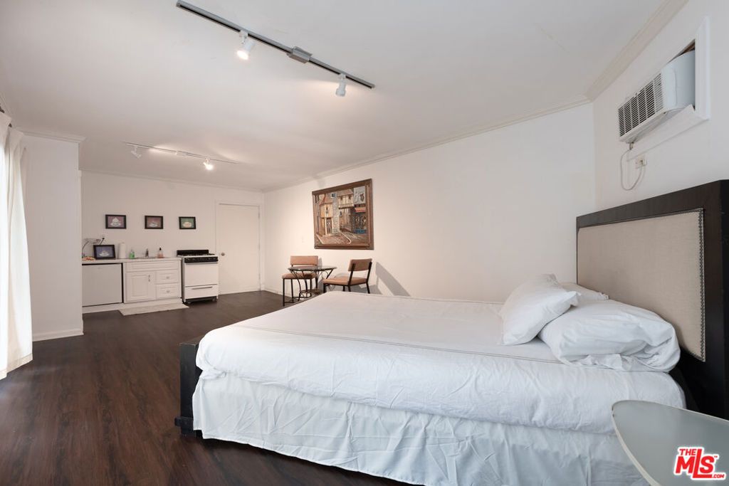 1148 Coldwater Canyon Drive - Photo 39