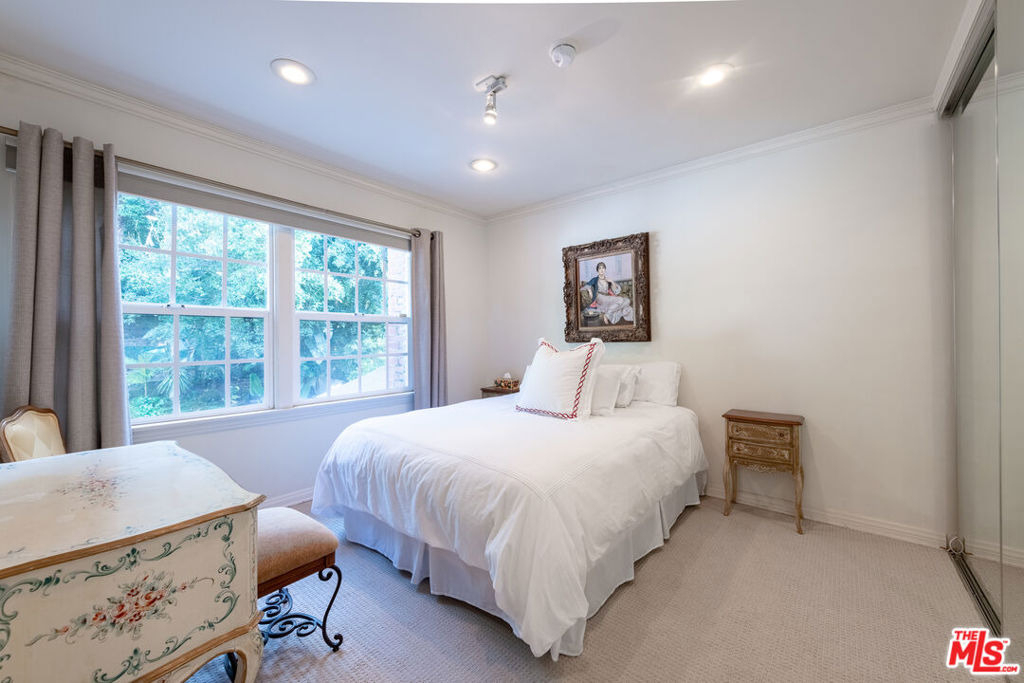 1148 Coldwater Canyon Drive - Photo 26