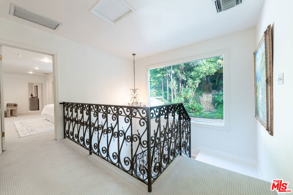 1148 Coldwater Canyon Drive - Photo 21
