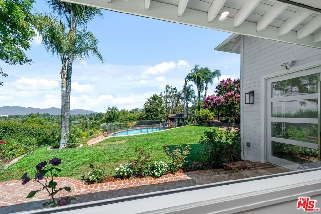 19621 Wells Drive - Photo 2