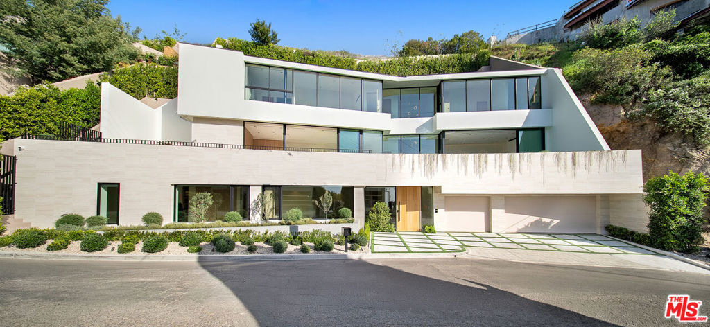 8765 Hollywood - Photo 64