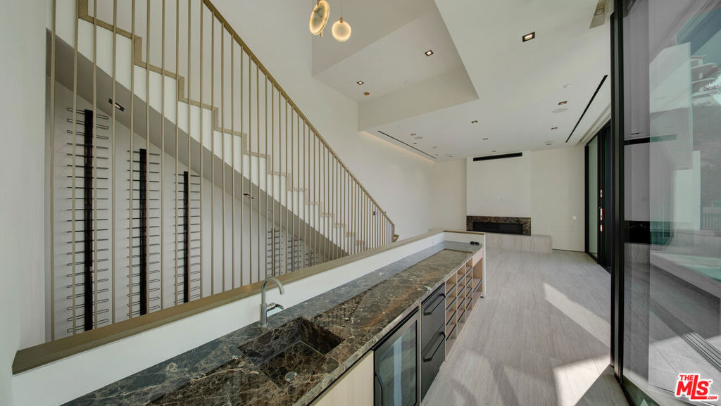 8765 Hollywood - Photo 35