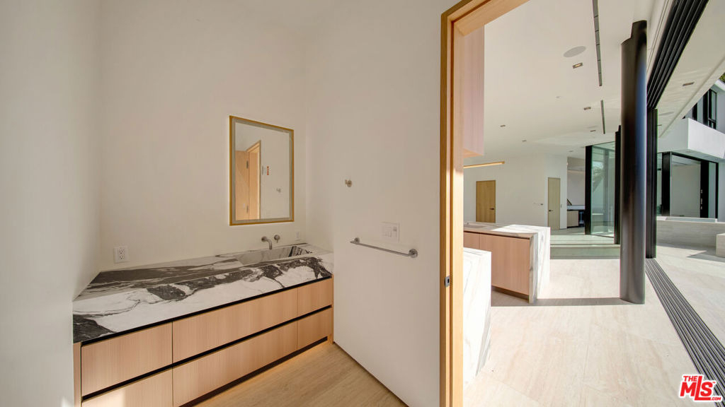 8765 Hollywood - Photo 29