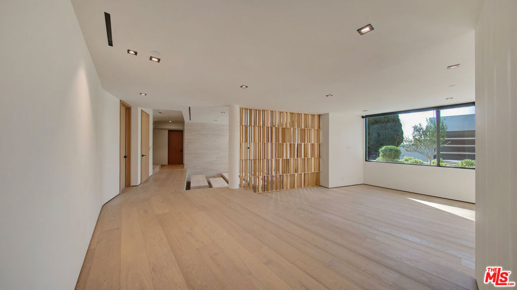 8765 Hollywood - Photo 20