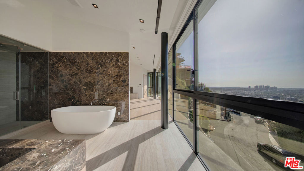 8765 Hollywood - Photo 44