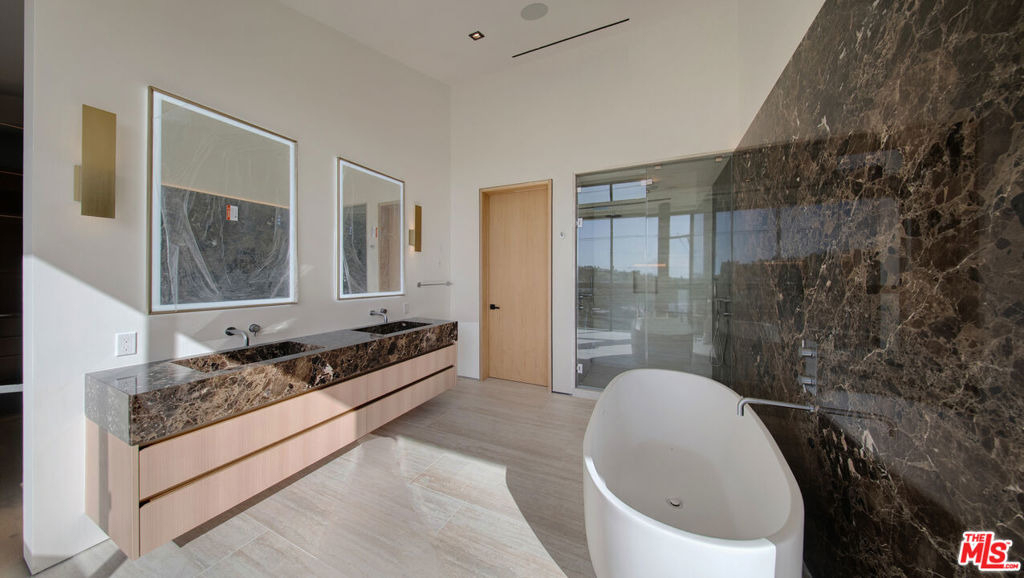 8765 Hollywood - Photo 45