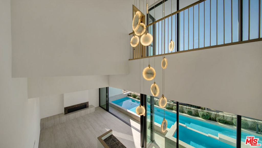8765 Hollywood - Photo 42