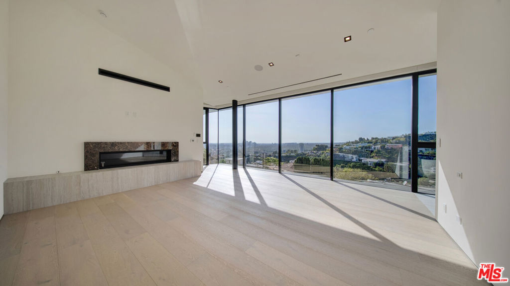 8765 Hollywood - Photo 43