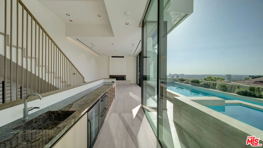 8765 Hollywood - Photo 34