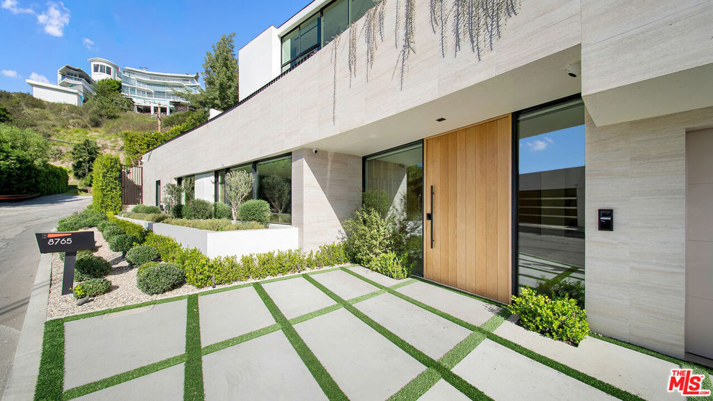 8765 Hollywood - Photo 5