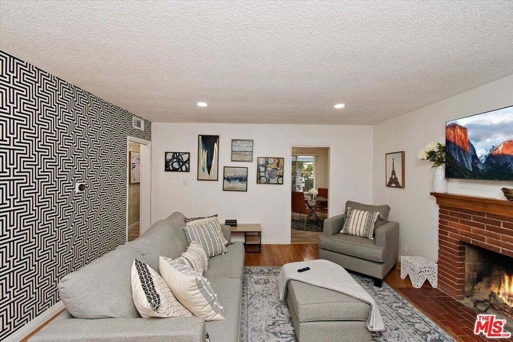 2224 W Imperial Highway - Photo 2