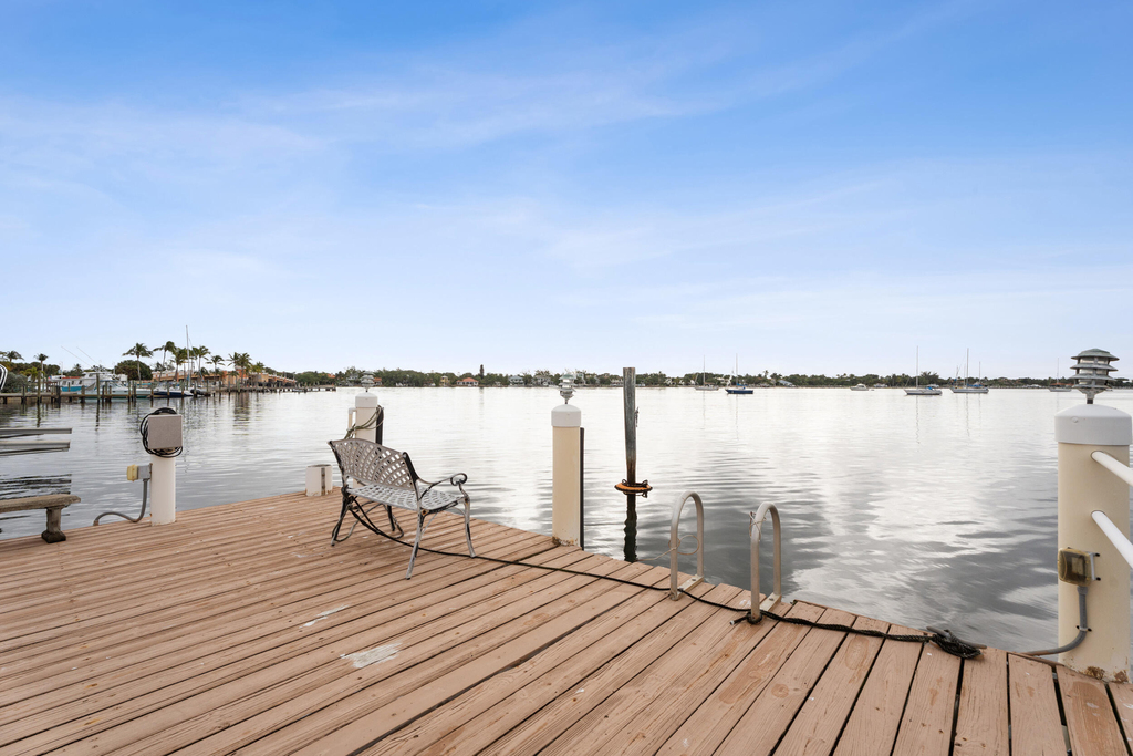 114 S Lake Drive - Photo 8