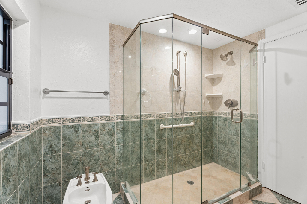 114 S Lake Drive - Photo 17