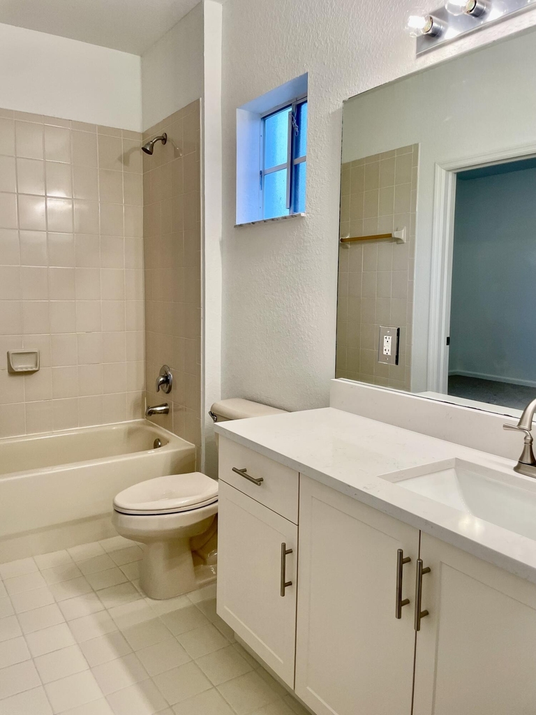 4987 Se Mariner Garden Circle - Photo 10