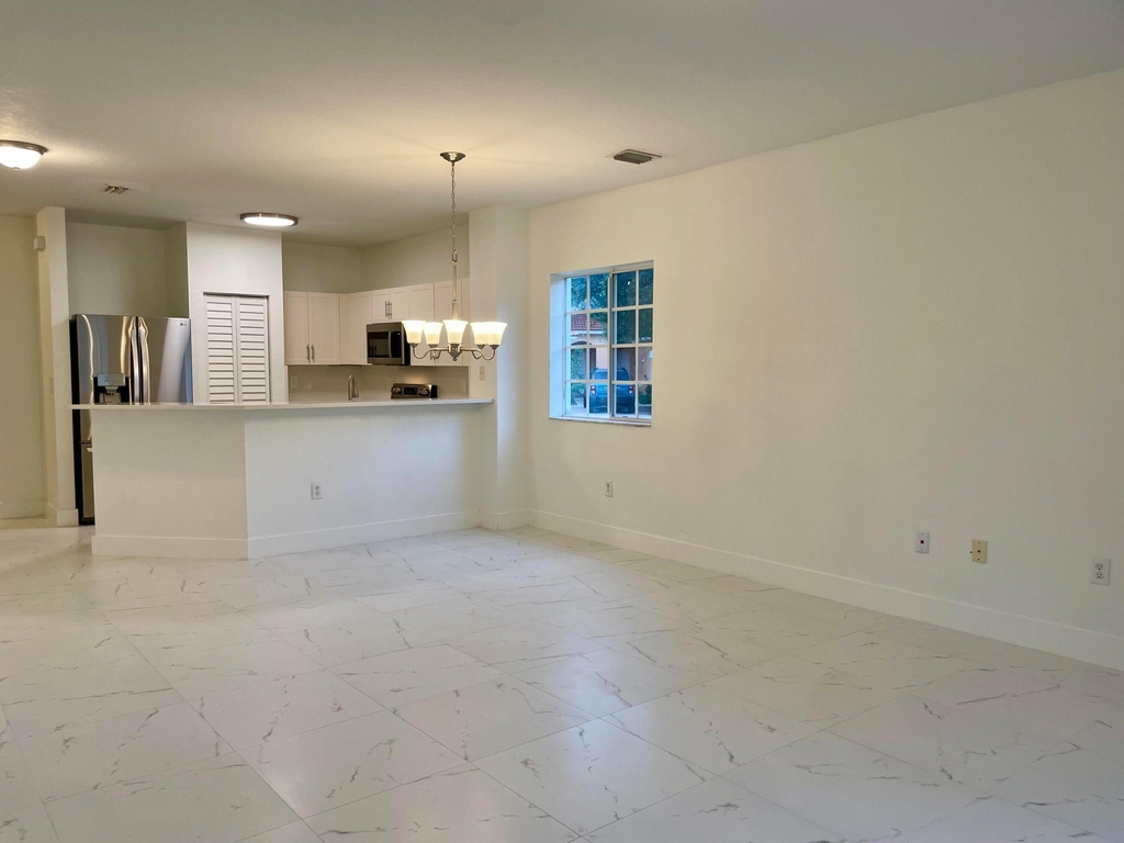 4987 Se Mariner Garden Circle - Photo 5