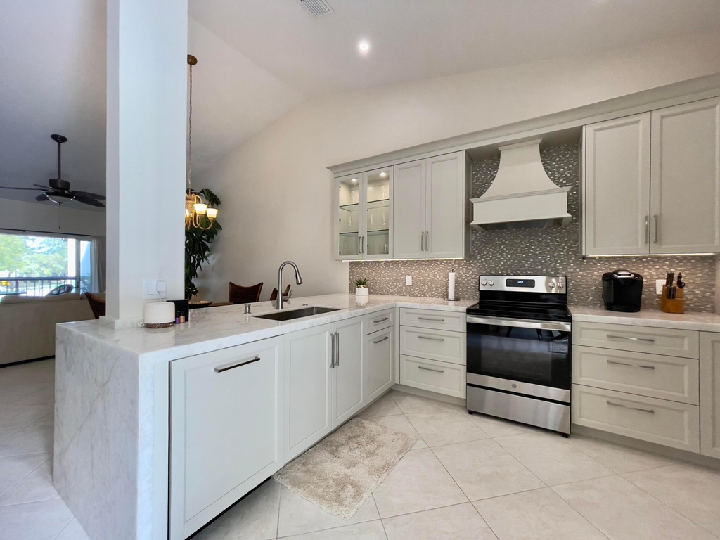 202 Cypress Point Drive - Photo 3