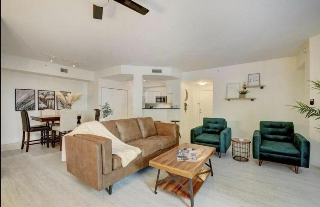 802 W Windward Way - Photo 3