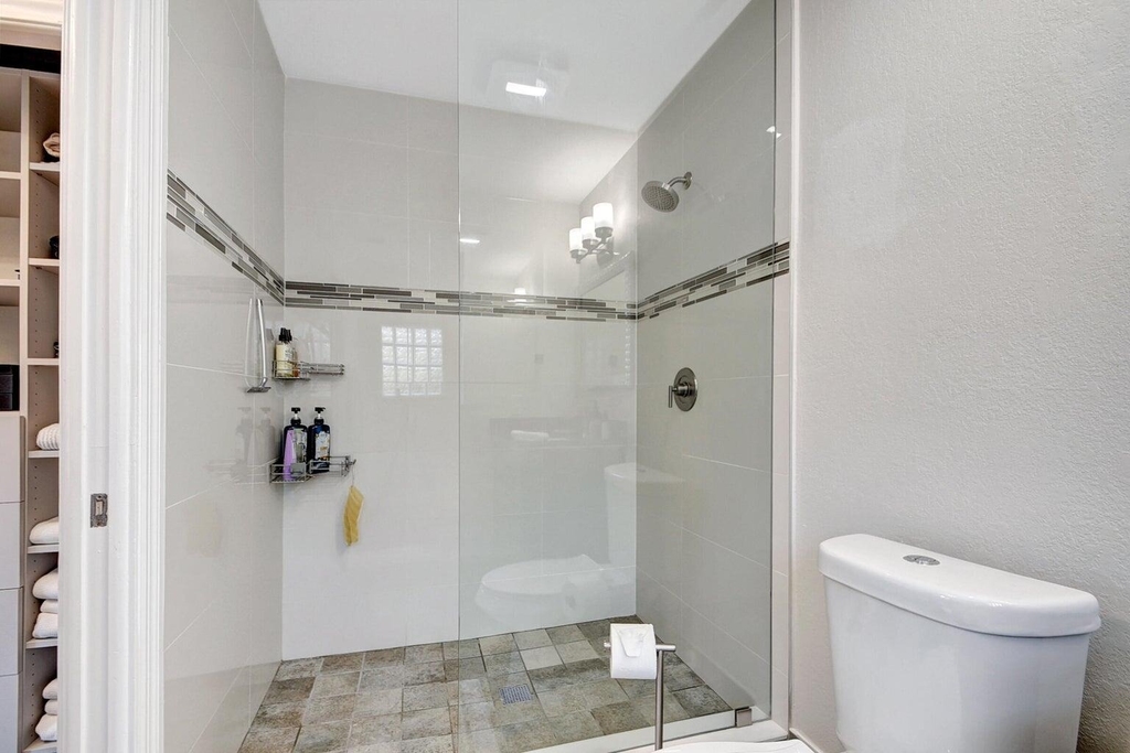 702 Grove Street - Photo 19