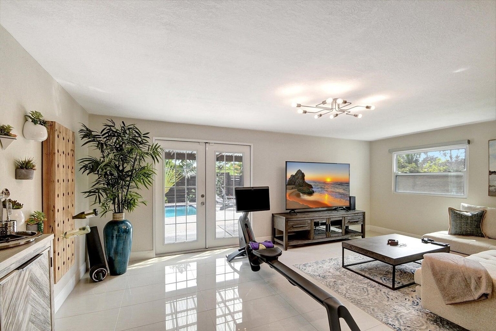 702 Grove Street - Photo 14