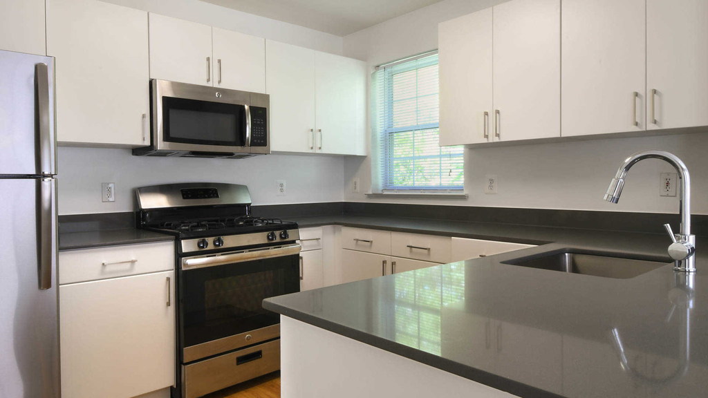 5000 Eisenhower Avenue - Photo 6