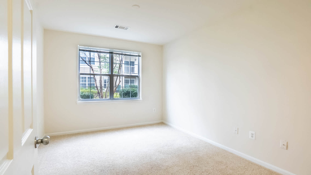5000 Eisenhower Avenue - Photo 22