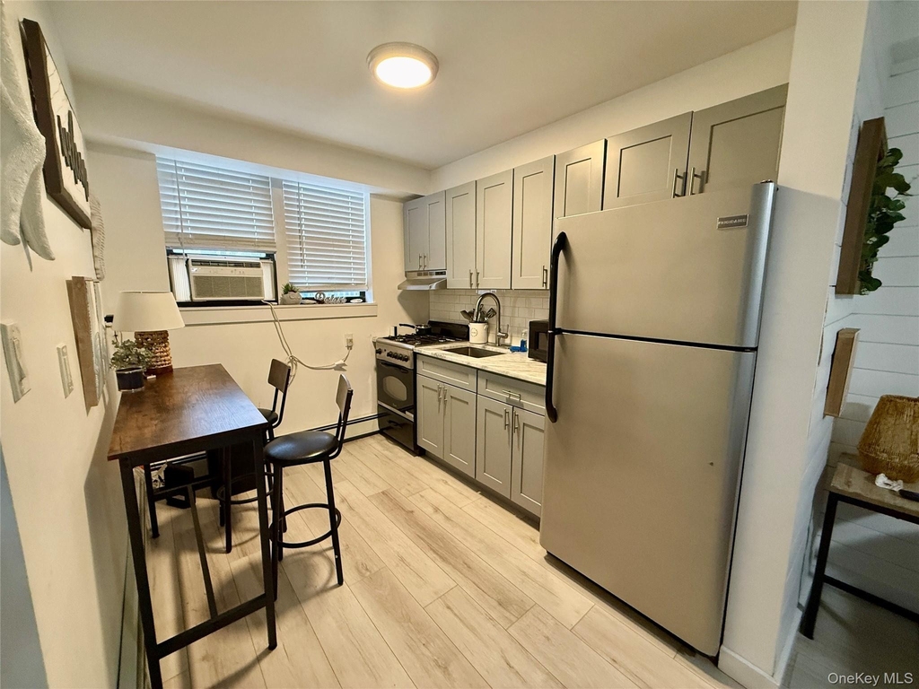 65 W Broadway - Photo 8