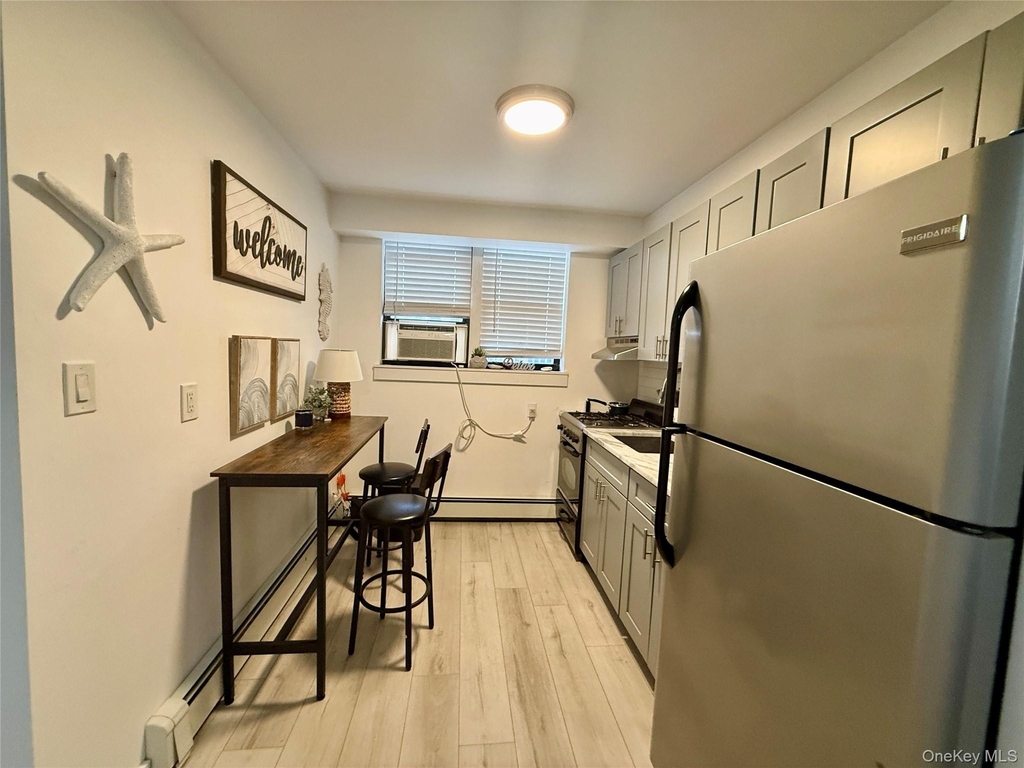 65 W Broadway - Photo 7