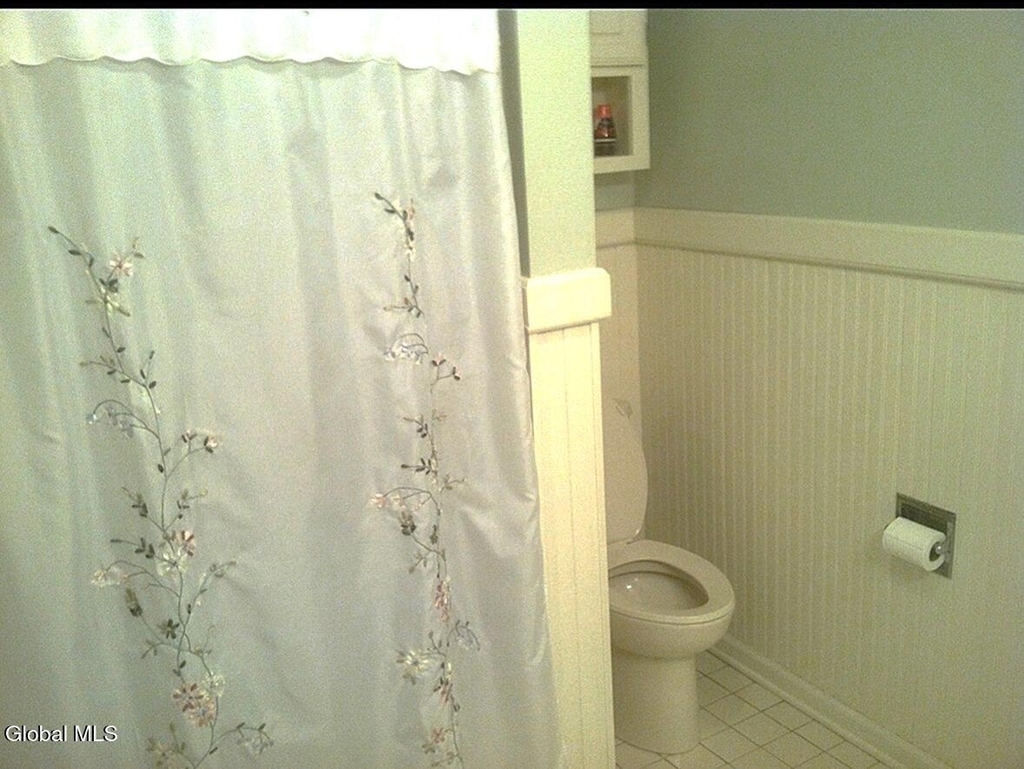 120 Van Dam Street - Photo 2