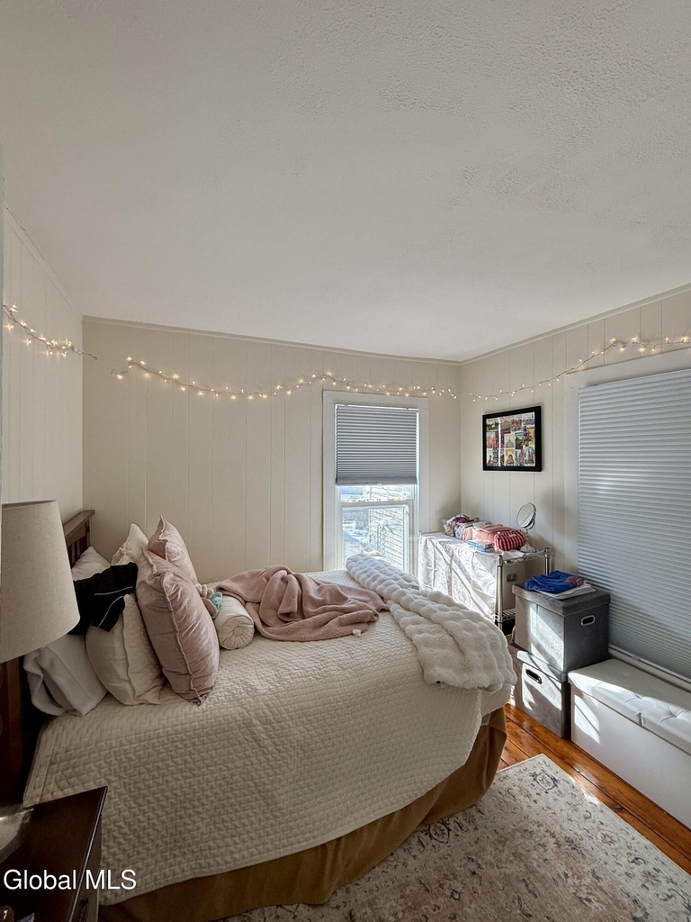 120 Van Dam Street - Photo 6