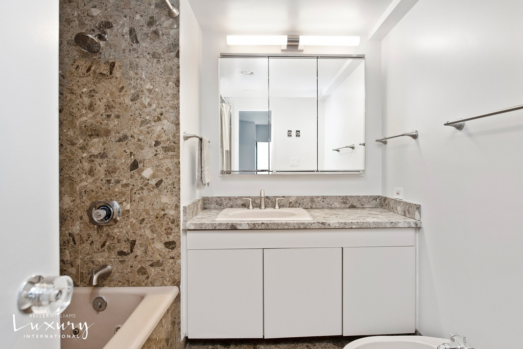 721 Fifth Avenue - Photo 11