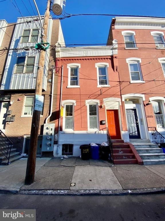 2037 N Carlisle Street - Photo 0