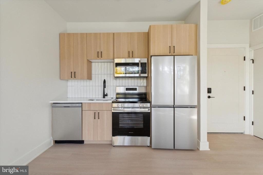 5521 Wayne Avenue - Photo 9