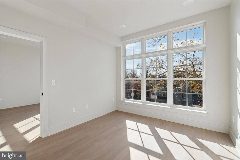 5521 Wayne Avenue - Photo 4