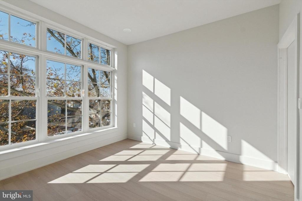 5521 Wayne Avenue - Photo 3
