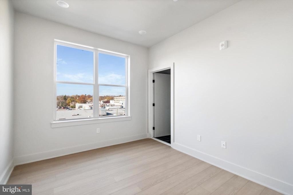 5521 Wayne Avenue - Photo 14