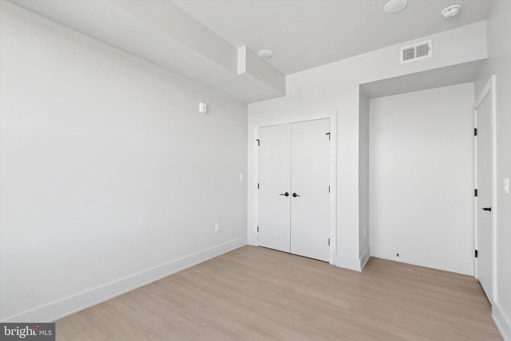 5521 Wayne Avenue - Photo 2