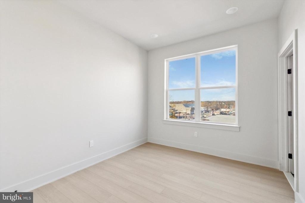 5521 Wayne Avenue - Photo 8