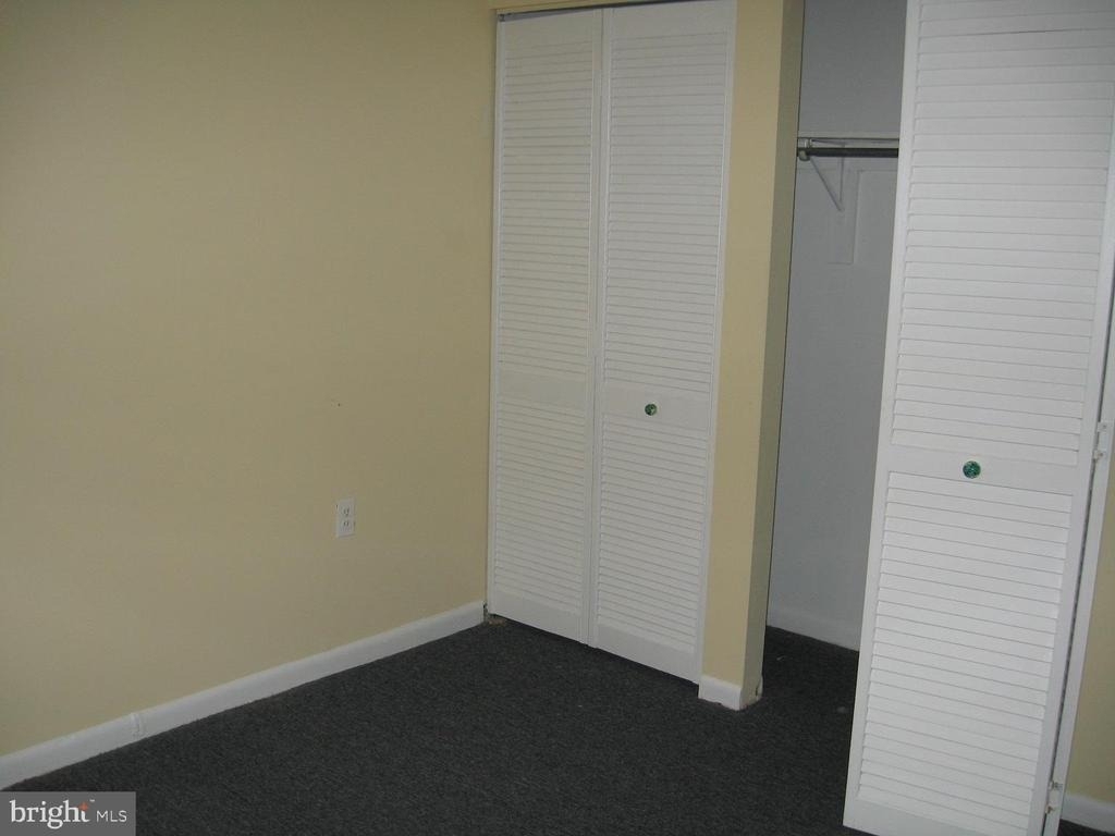 1048 South Street - Photo 4