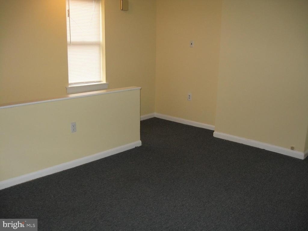1048 South Street - Photo 6