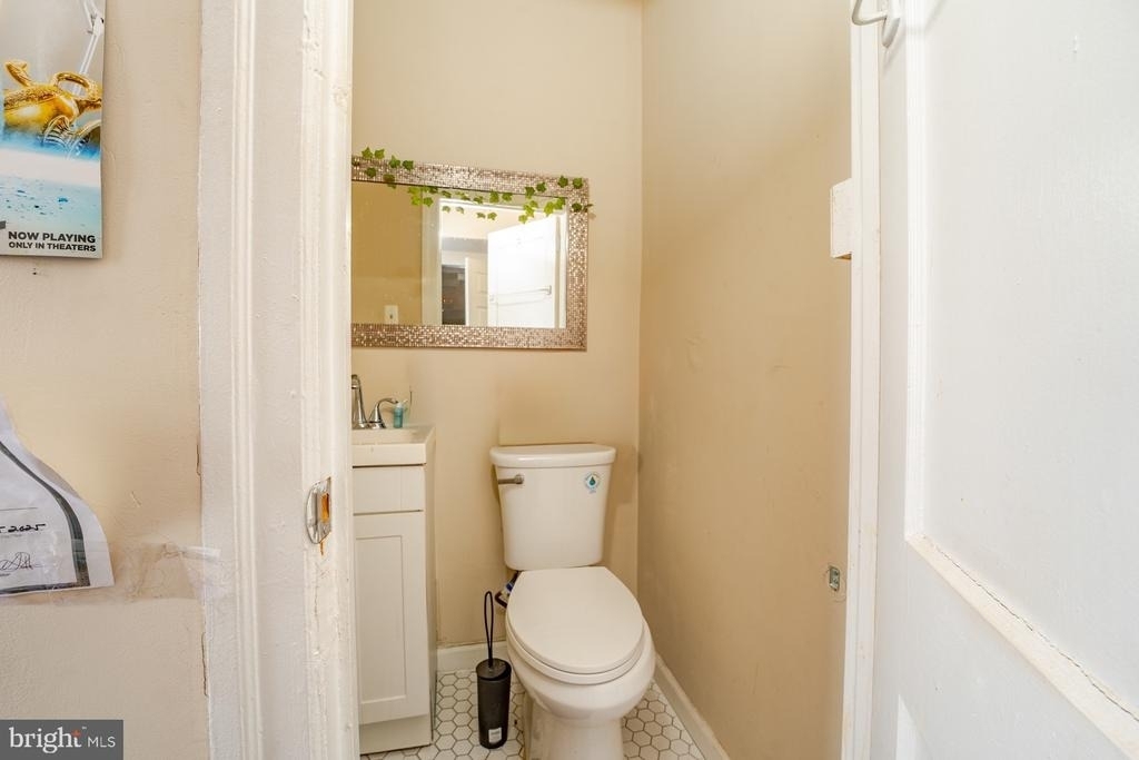 3809 Ventnor Avenue - Photo 11