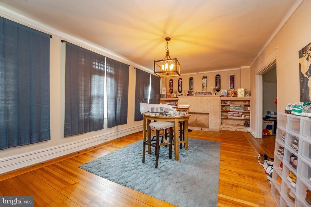 3809 Ventnor Avenue - Photo 2