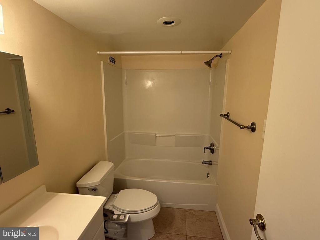 5225 Pooks Hill Road - Photo 5